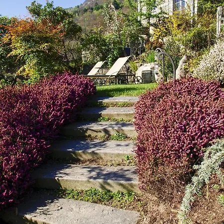 Veranda Hill *